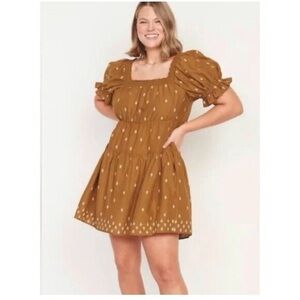 Old Navy Puff Sleeve Tiered Smock Dress Embroidered Size Large Petite